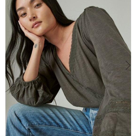 🆕️ Lucky Brand Olive Long Sleeve Boho Top with Elastic Waistband & Sleeve Hems. - Picture 11 of 11